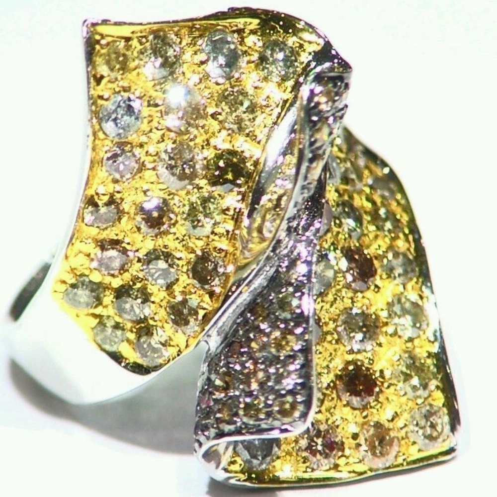 2.76 ctw Genuine Fancy Color Diamond Ring 18kt WG